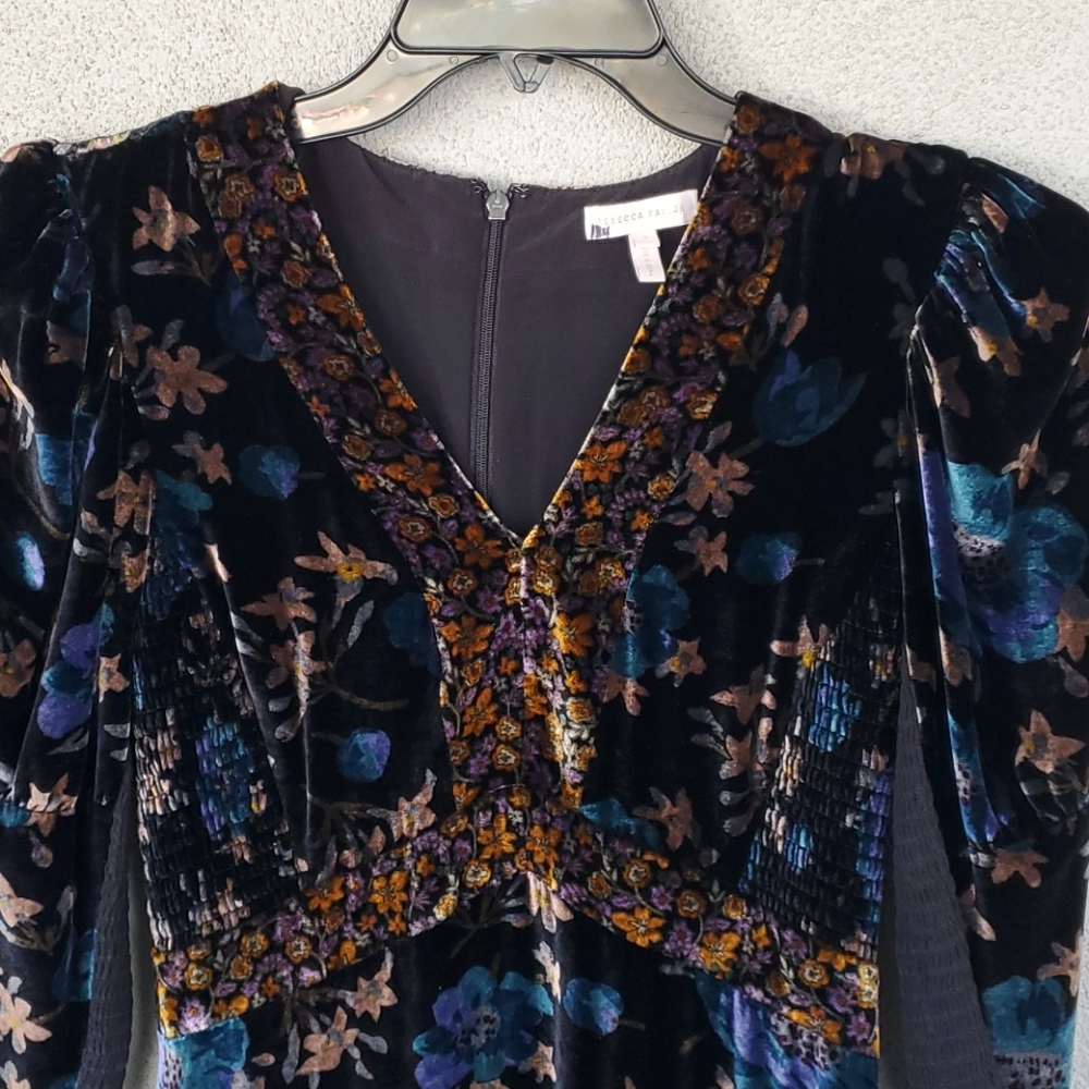 Dress - Picture 3 of 6